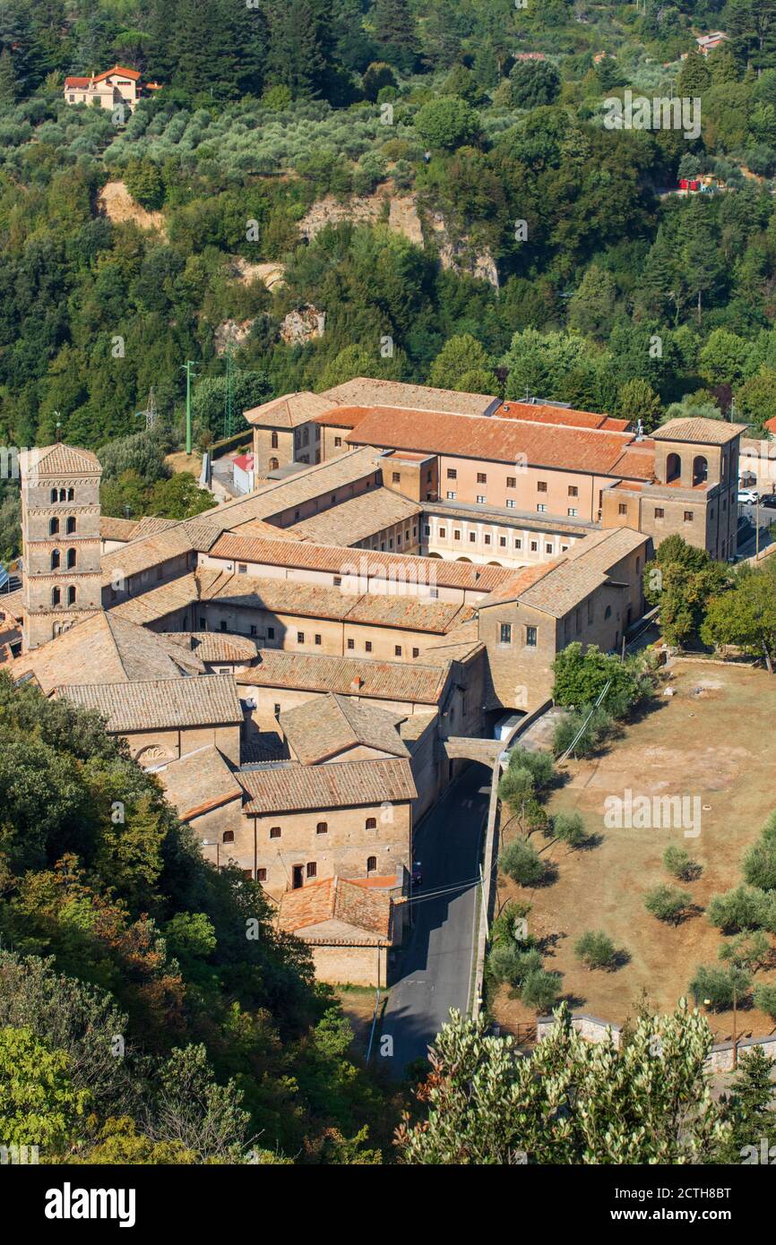 Subiaco, Italia - uno dei 12 monasteri fondati a Subiaco da Benedetto da Nursia, Santa Scolastica è il più antico benedettino del mondo Foto Stock