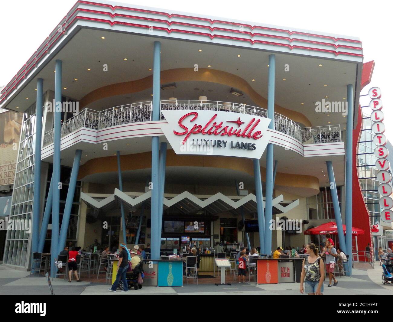 Centro bowling Splitsville Luxury Lanes a Disney Springs, Walt Disney World, Orlando, Florida, USA Foto Stock