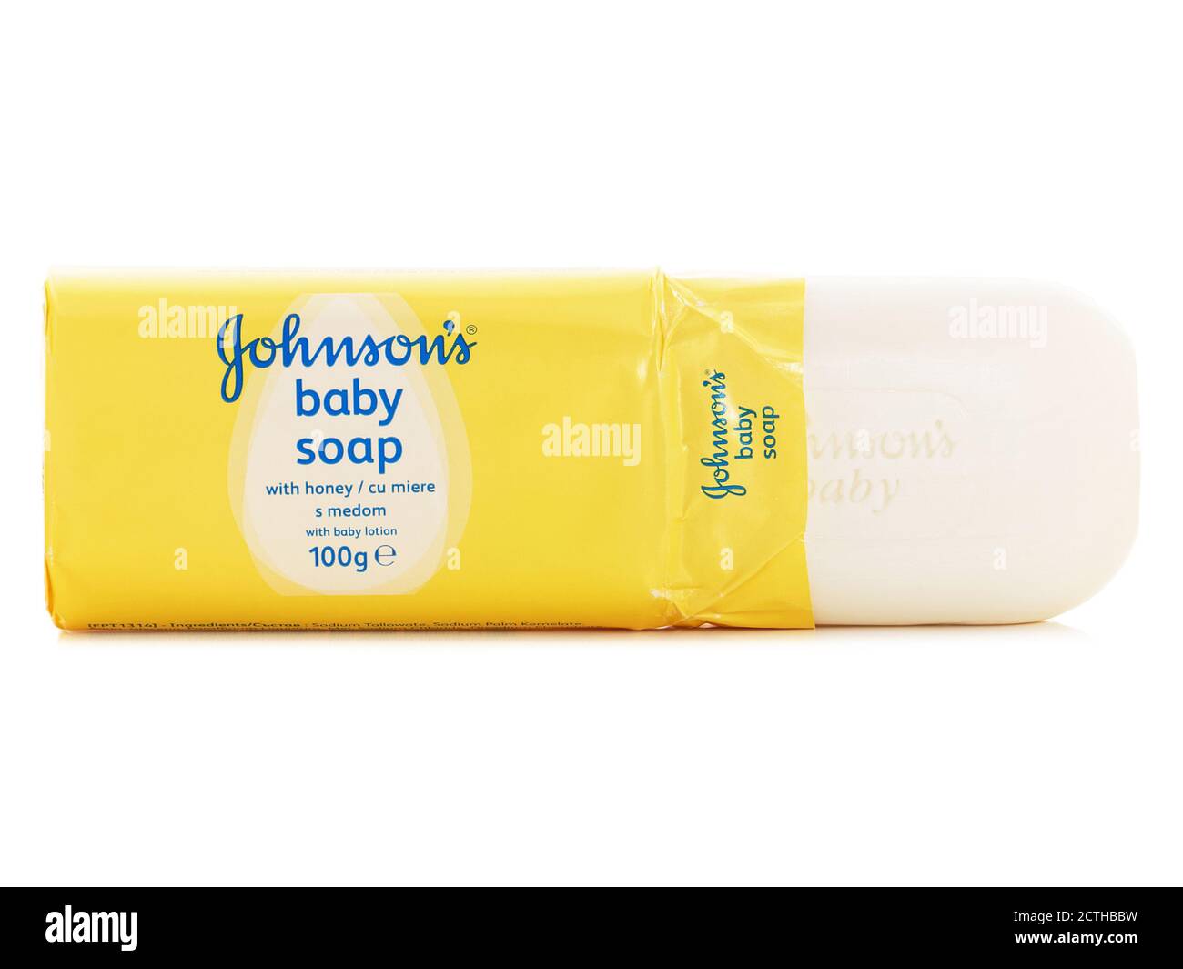 BUCAREST, ROMANIA - 23 APRILE 2015. Sapone Johnson's Baby con miele isolato  su bianco, prodotto di proprietà di Johnson & Johnson Company Foto stock -  Alamy