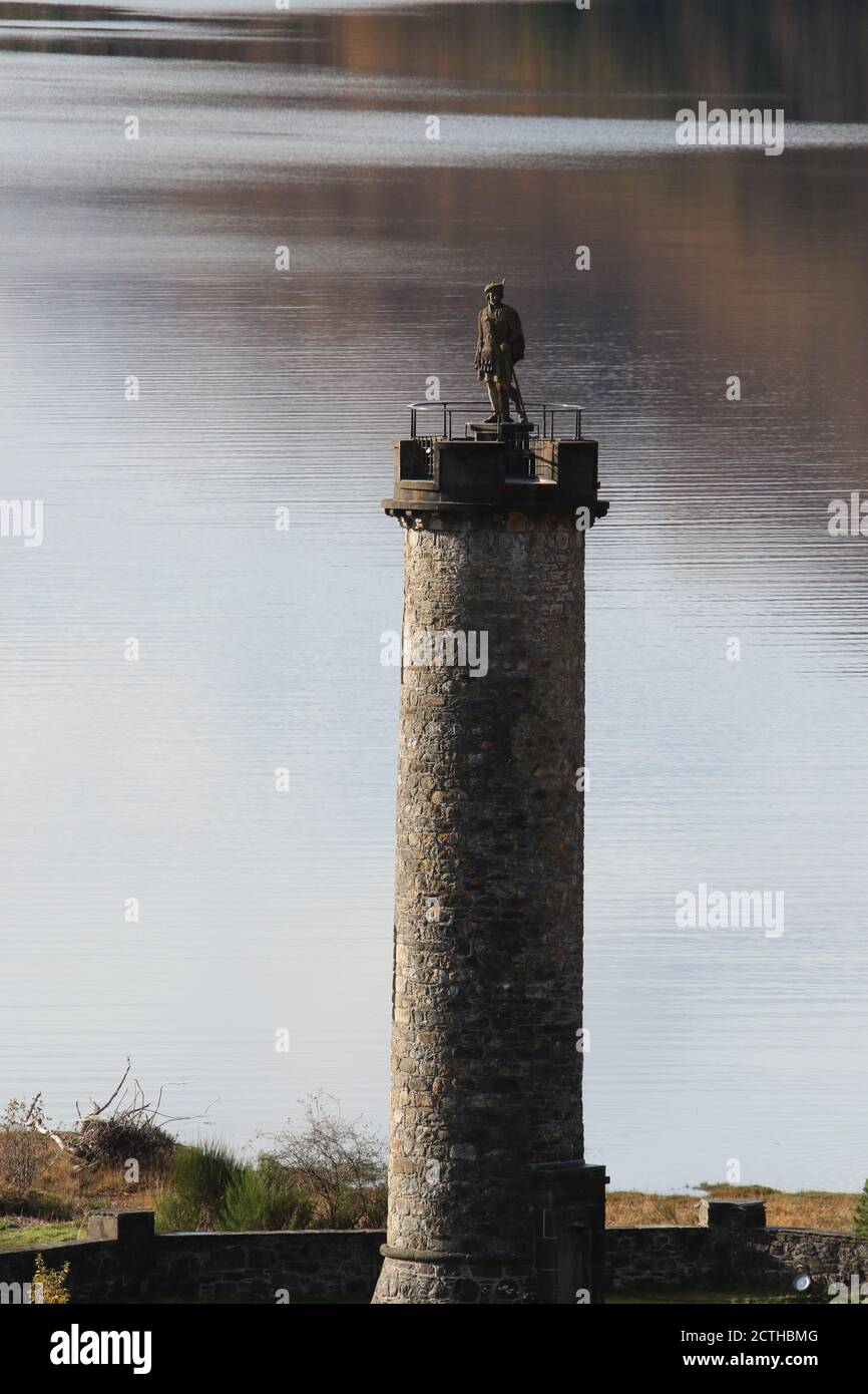 Glenfinnan Monument, Lochaber Scotland 1815, in omaggio ai clan giacobiti che combatterono e morirono per causa del Principe Charles Edward Stuart. IO Foto Stock