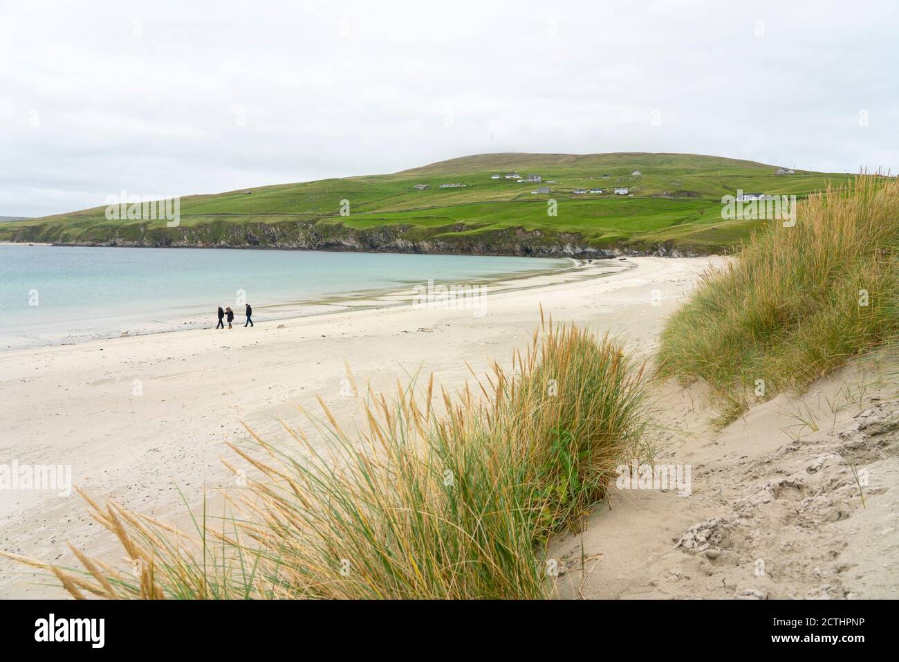 Vista di Spiggie Beach chiamato anche Scousburgh Sands a Dunrossness, Shetland, Scozia, Regno Unito Foto Stock