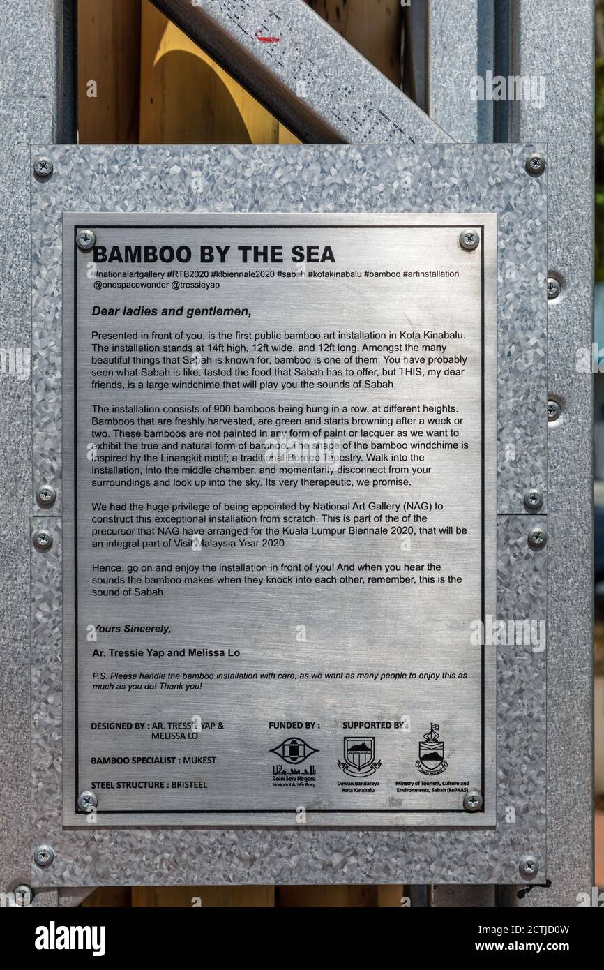 Kota Kinabalu, Sabah: BAMBÙ AL MARE, un'installazione di arte pubblica di 900 bambù, che funziona come un windchingle. Creato da Ar. Tressie Yap e Melissa lo. Foto Stock
