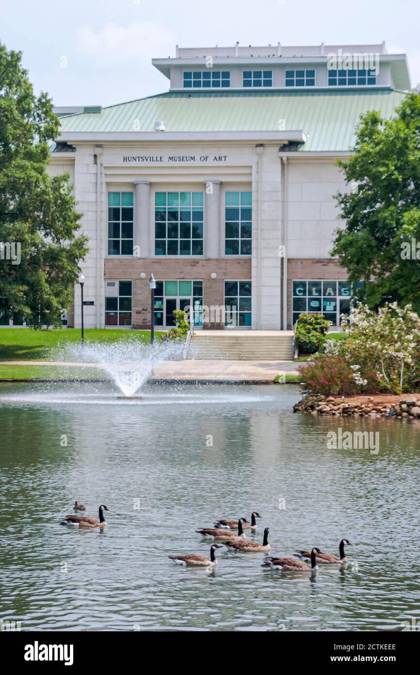 Huntsville, Alabama, Big Spring Park, Huntsville Art Museum, mostra collezione di esposizioni, all'esterno ingresso anteriore oche, Foto Stock