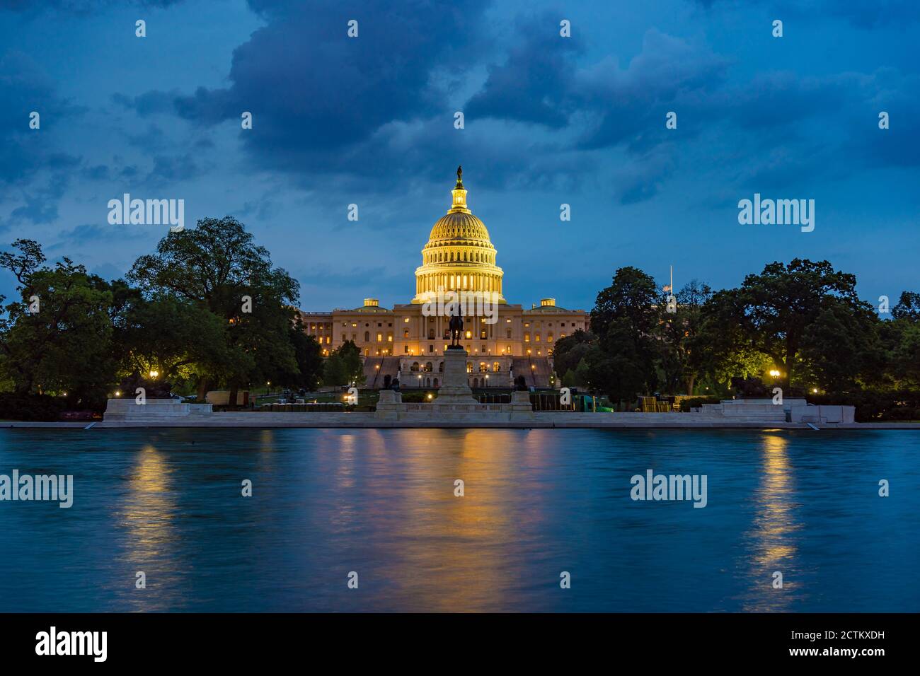 Campidoglio degli Stati Uniti a Washington DC di notte Foto Stock