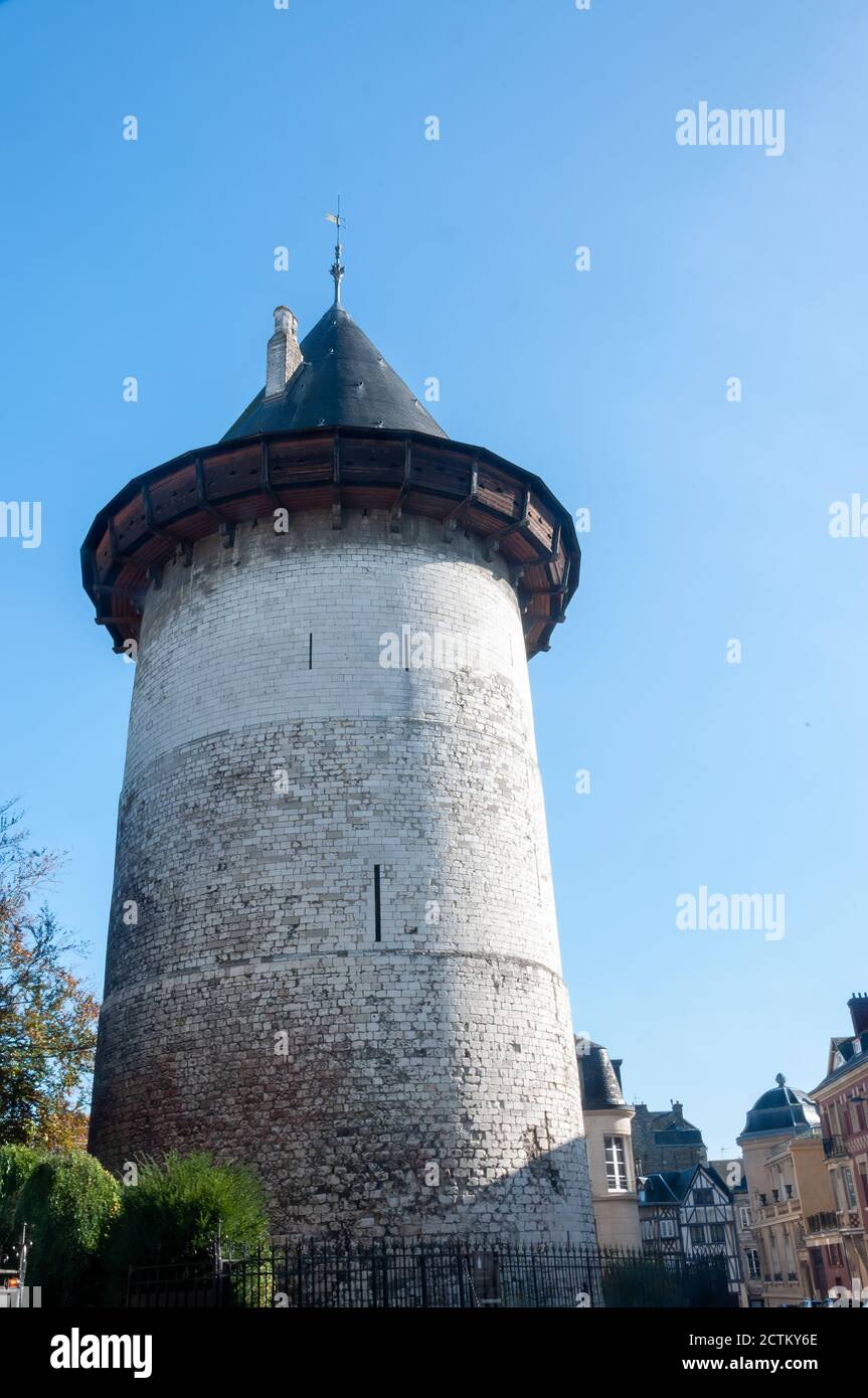 Rouen, Francia - Ottobre 27 2014: La torre della prigione dove Jeanne Giovanna d'Arco fu tenuta, in attesa del suo processo. Rouen, Francia. Foto Stock