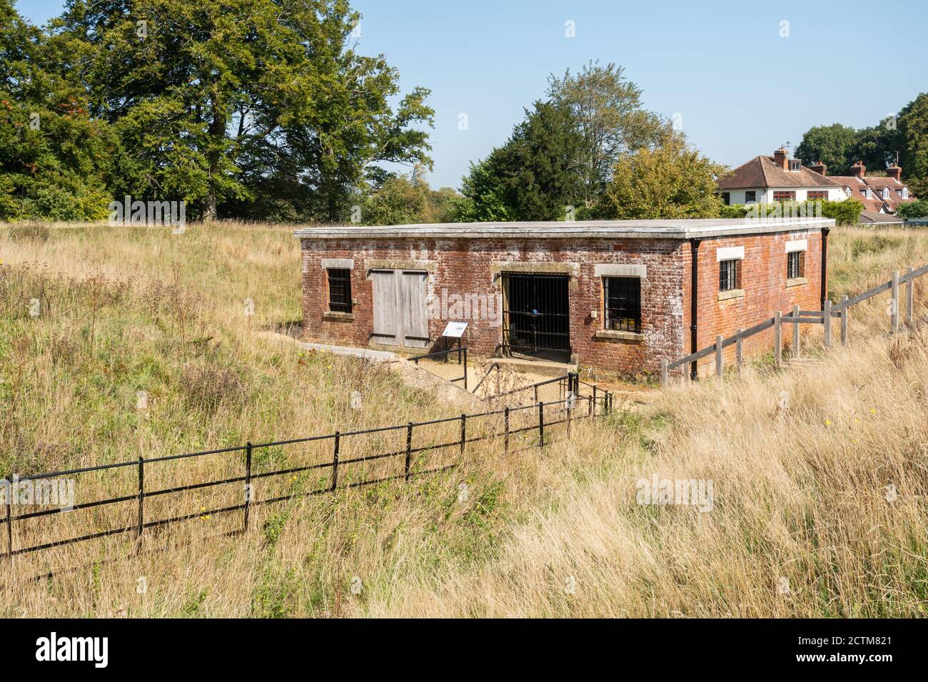 Il forte di Reigate, un punto di riferimento storico nella zona nord di Downs nel Surrey Hills AONB, Regno Unito Foto Stock