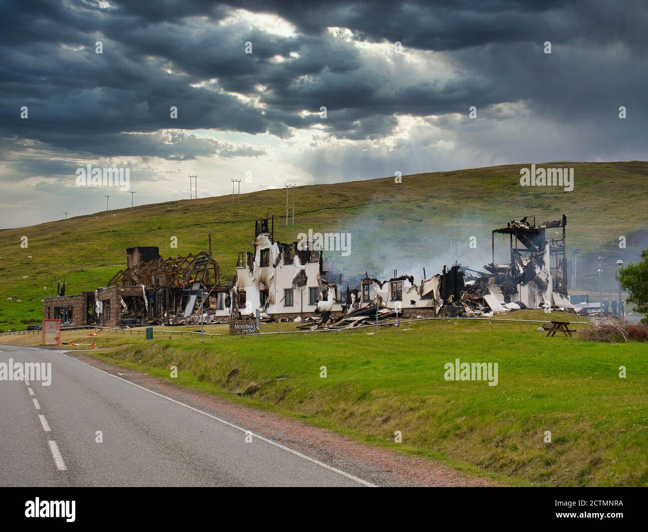 I resti fumatori del Moorfield Hotel a Brae, Shetland - l'hotel, costruito utilizzando pannelli strutturali isolati (SIPS), è stato distrutto da un incendio. Foto Stock