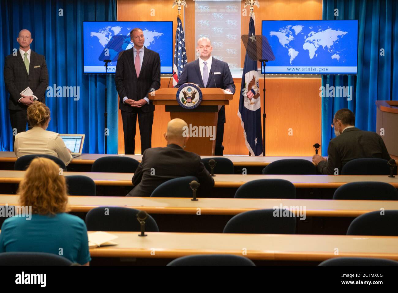 Il 15 luglio 2020, il vice segretario Christopher Robinson ha rilasciato osservazioni ai media nella Press Briefing Room presso il Dipartimento di Stato degli Stati Uniti, Washington, D.C., discutendo gli affari europei ed eurasiatici. Foto Stock