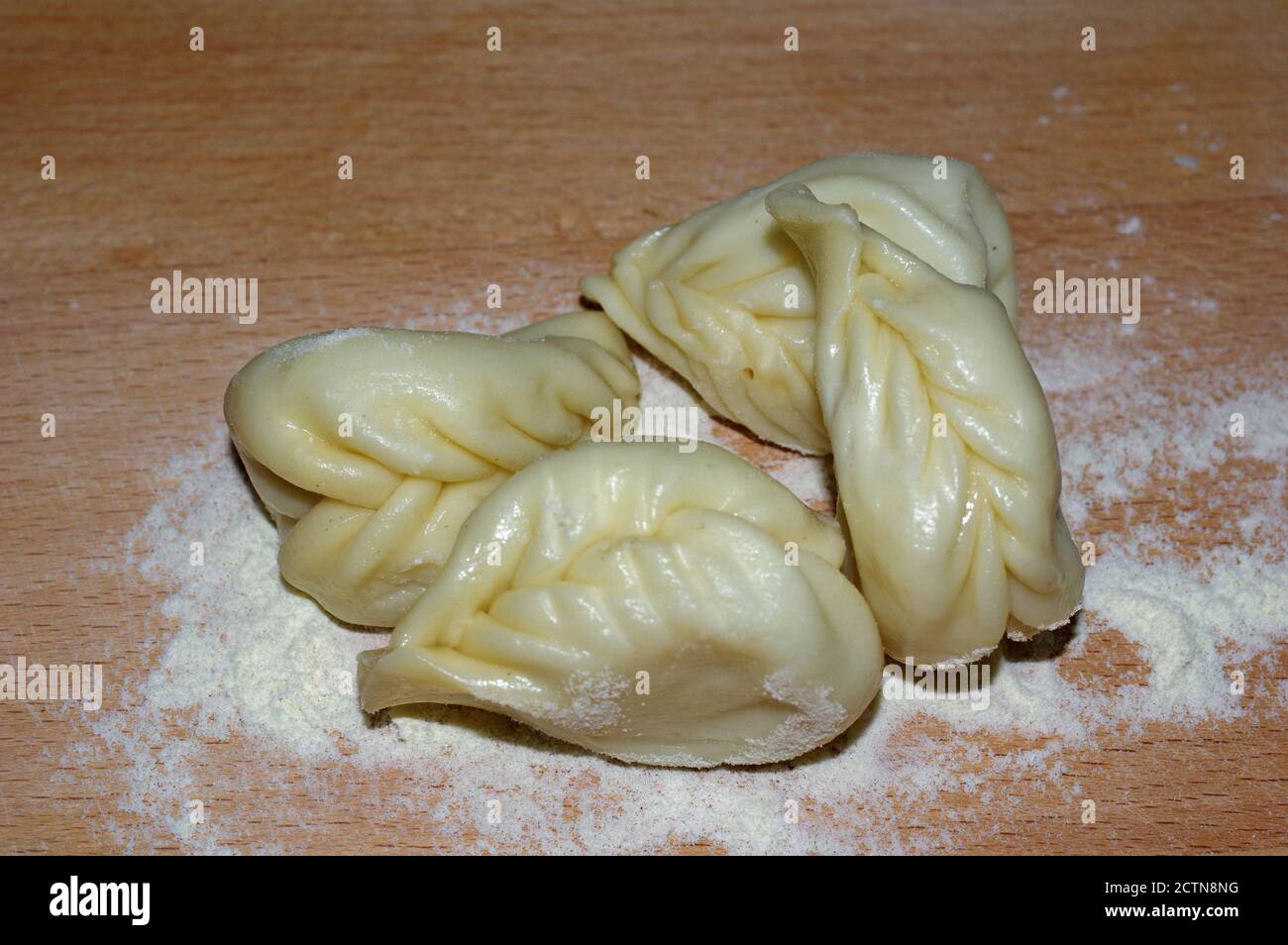 Culurgiones, una tipica pasta fatta a mano dalla Sardegna, italia Foto Stock