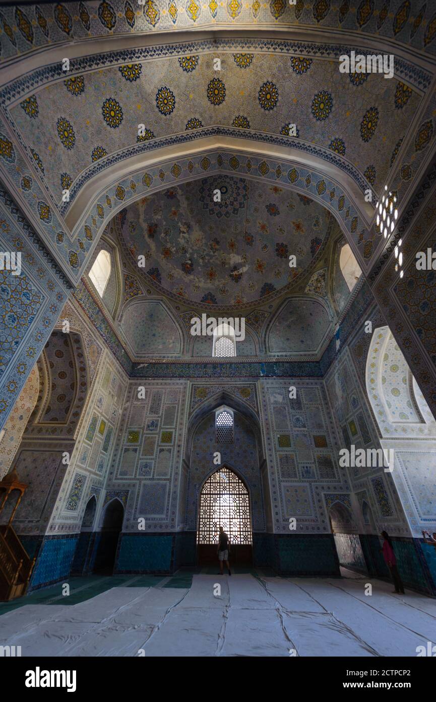 Interno della Moschea di Kok Gumbaz. Dorut Tilavat Complex, Shahrisabz, Uzbekistan. Foto Stock