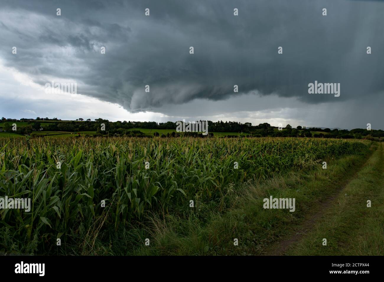 Tempesta sopra Tardepigge nel Worcestershire, Regno Unito. Foto Stock