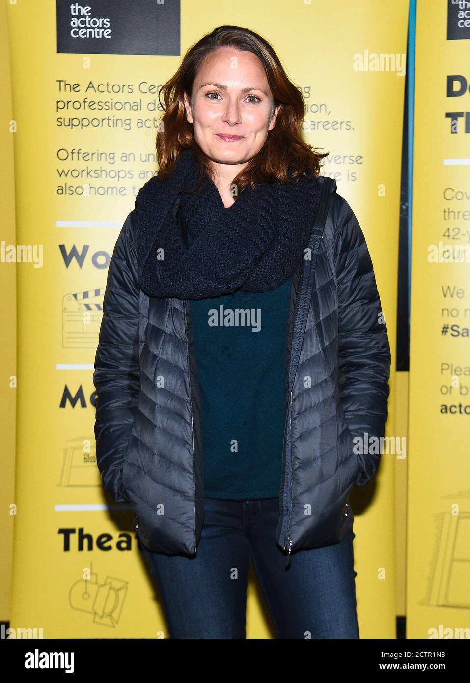 Anna Madeley arriva per la serata stampa del nuovo gioco di Gemma LawrenceÕs Sunnymead Court presso il Centro attori di Londra. Foto Stock