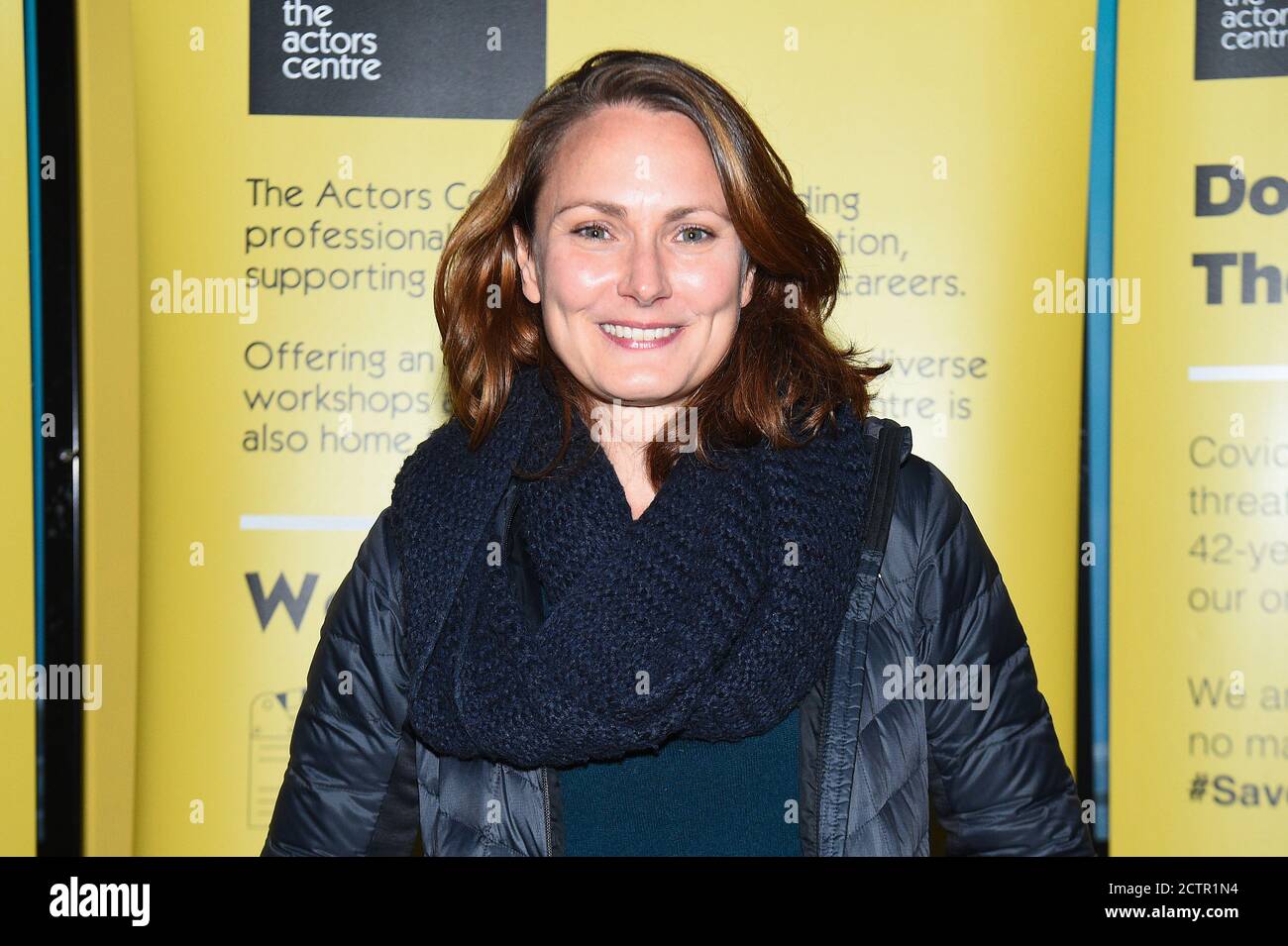 Anna Madeley arriva per la serata stampa del nuovo gioco di Gemma LawrenceÕs Sunnymead Court presso il Centro attori di Londra. Foto Stock