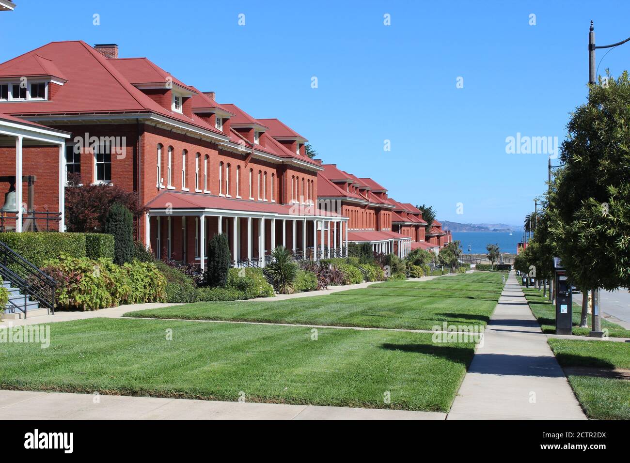 Caserme di Montgomery Street, Parade Ground, Main Post, Presidio, San Francisco, California Foto Stock Caserme di Montgomery Street, Parade Ground, Main Post, Presidio, San Francisco, California Foto Stock