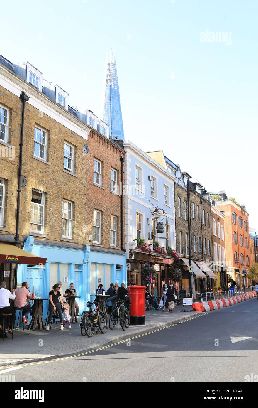 Pub e ristoranti alla moda e alla moda Bermondsey Street a Southwark, nel sud-ovest di Londra, Regno Unito Foto Stock