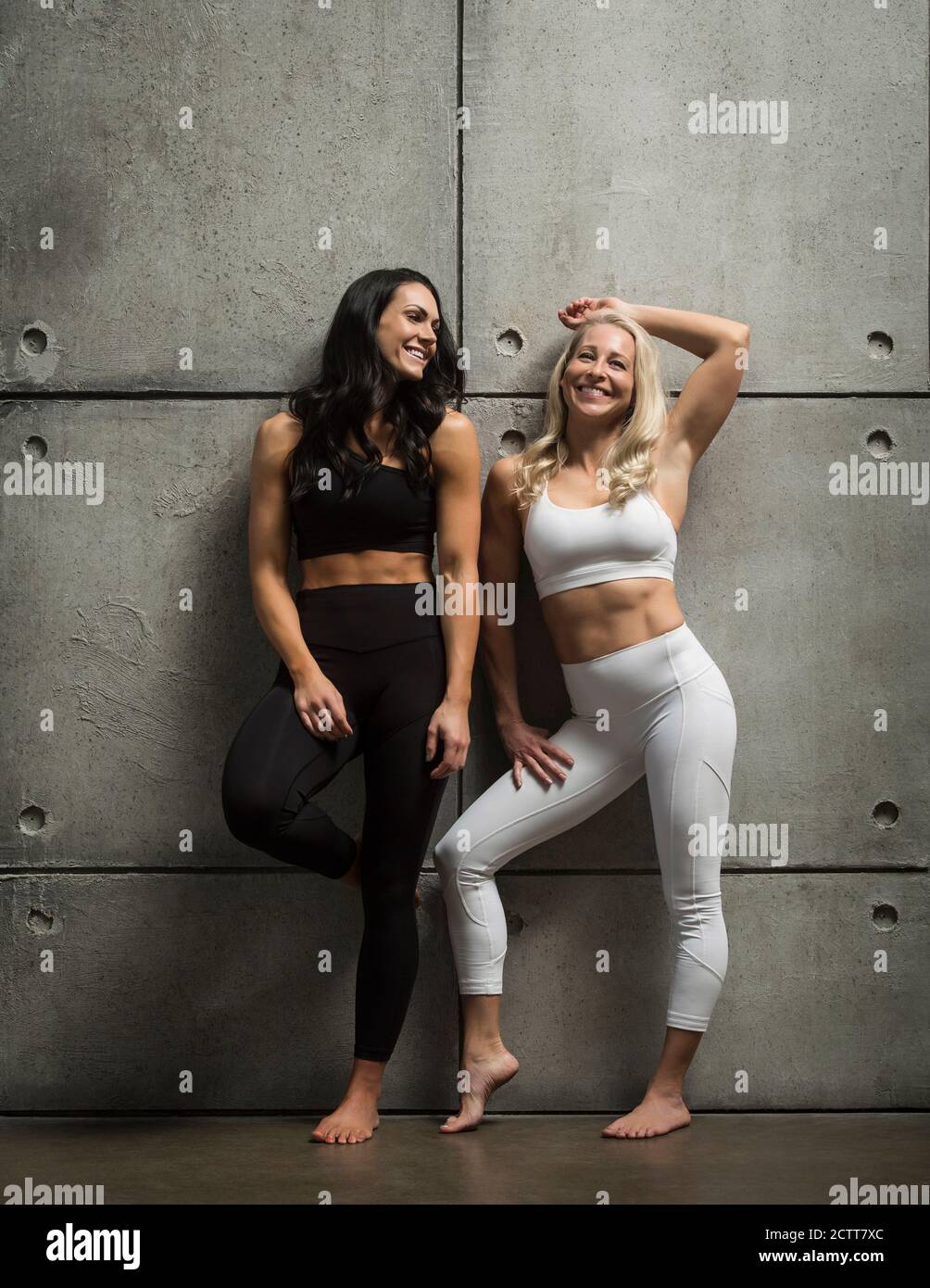 Ritratto di due donne sportive Foto Stock