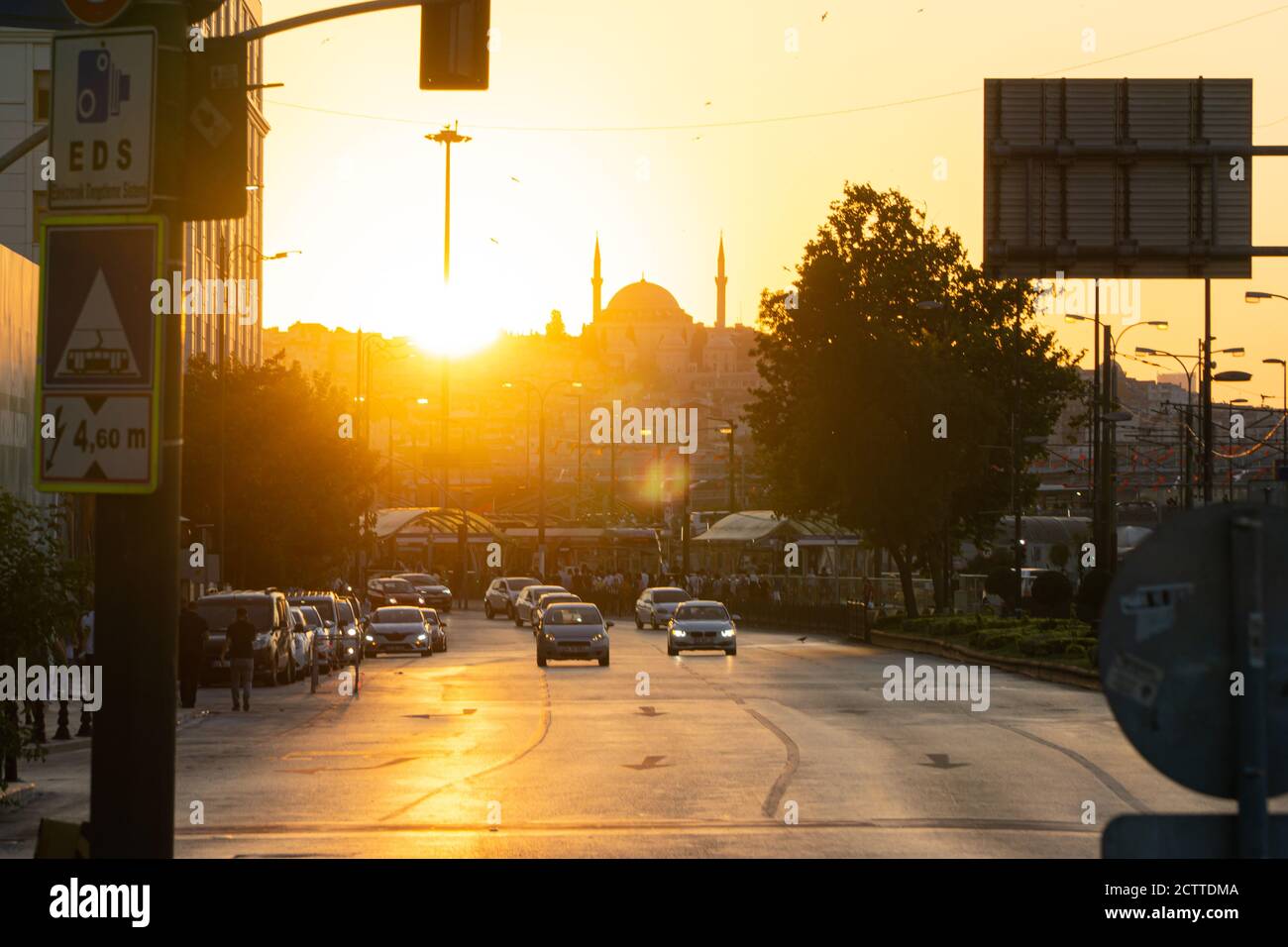 Silhouette del traffico di Istanbul Foto Stock