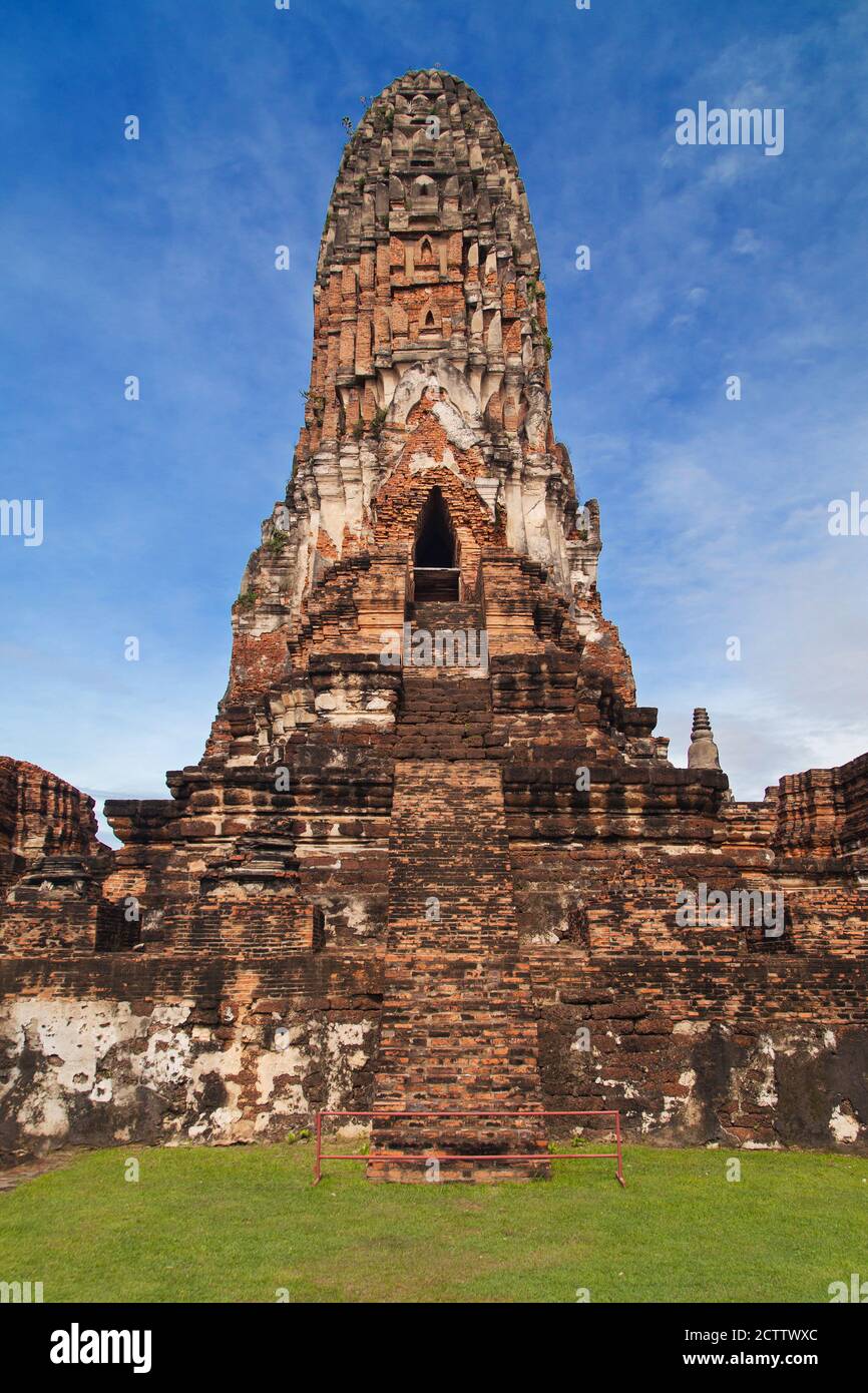 Prang centrale di Wat Phra RAM ad Ayutthaya, Thailandia. Foto Stock