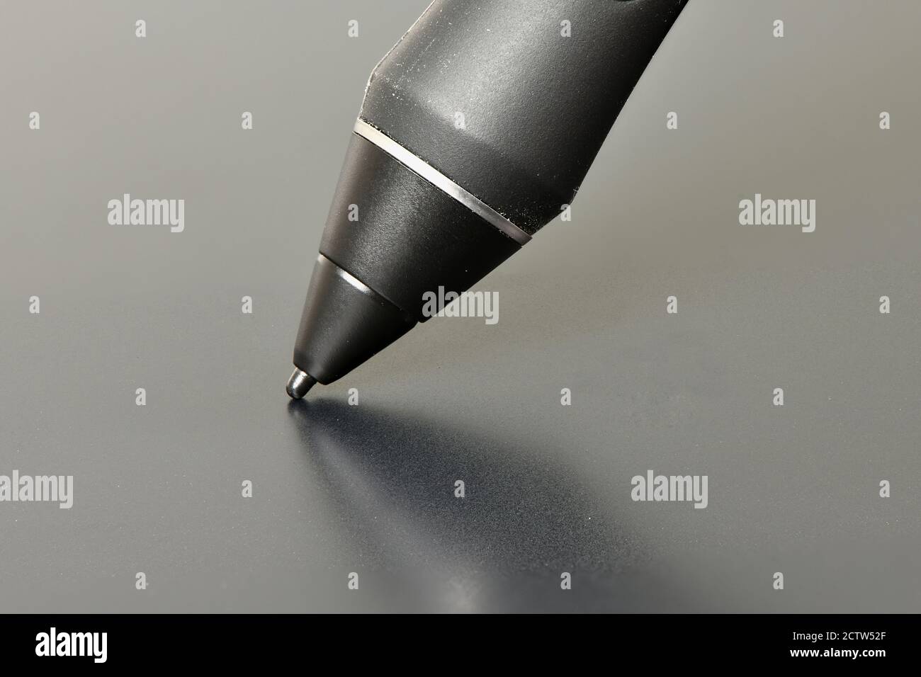 Primo piano grafico penna digitalizzata sullo sfondo della tavoletta. Foto ad alta risoluzione. Foto Stock