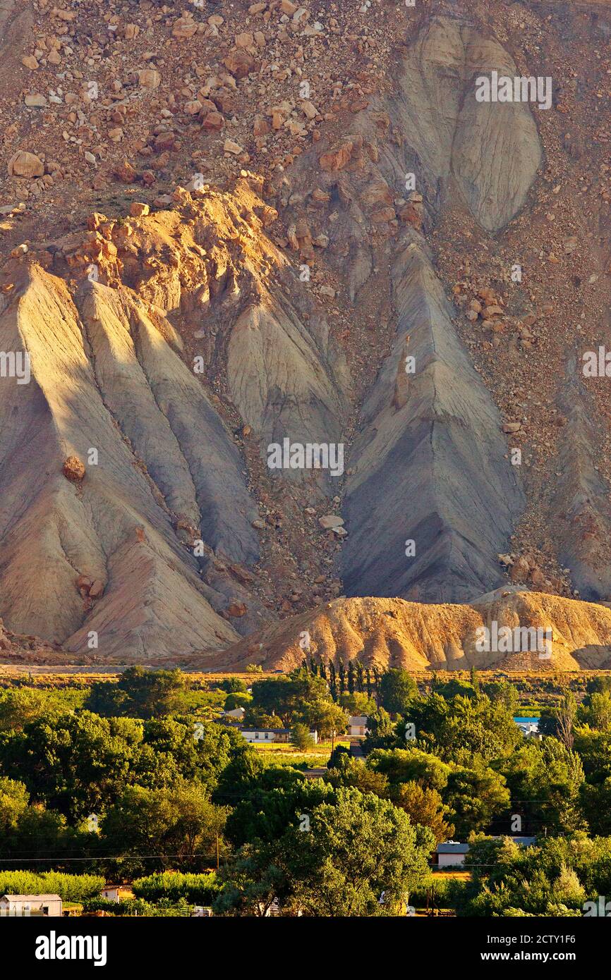 Palisade, Colorado, con le Montagne di Book Cliffs Foto Stock