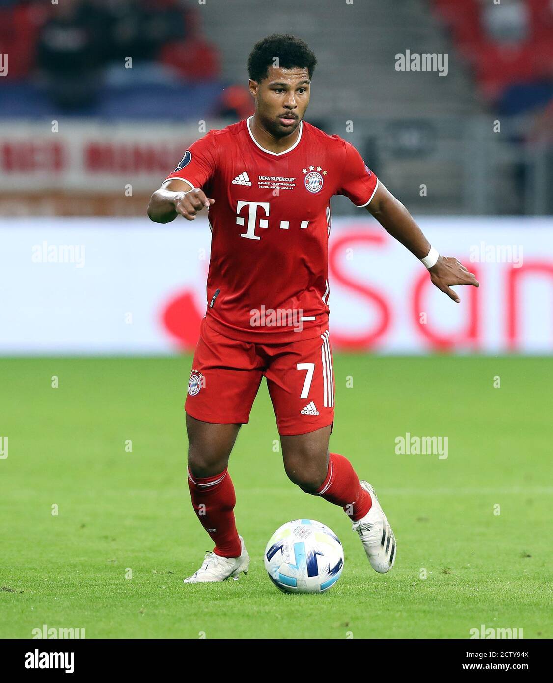 Budapest, Ungarn. Firo: 24.09.2020 Fuvuball, football UEFA Super Cup 2020 FC Bayern Mvºnchen Muenchen - Sevilla FC 2: 1 NV FCB Serge Gnabry, azione individuale, | usage worldwide Credit: dpa/Alamy Live News 2020 Foto Stock