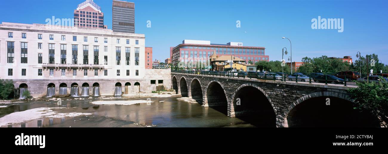 Ponte ad arco sul fiume Genesee, Rochester, Monroe County, New York state, Stati Uniti Foto Stock