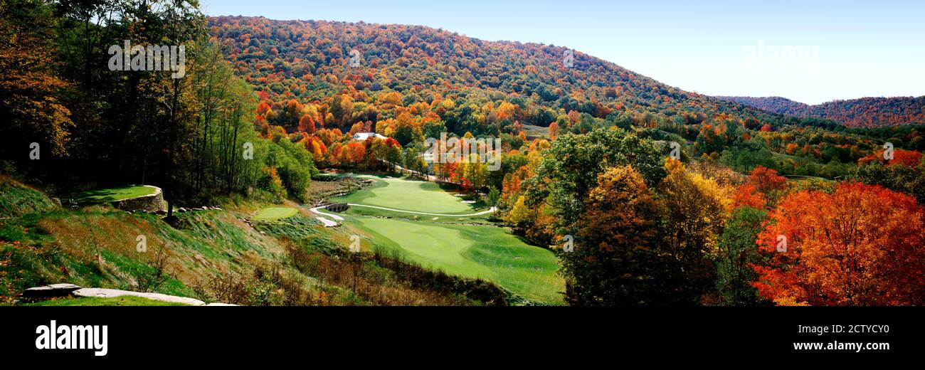 Campo da golf su una collina, Hawthorne Valley Golf Course, Hawthorne Valley, Salon, Ohio, USA Foto Stock