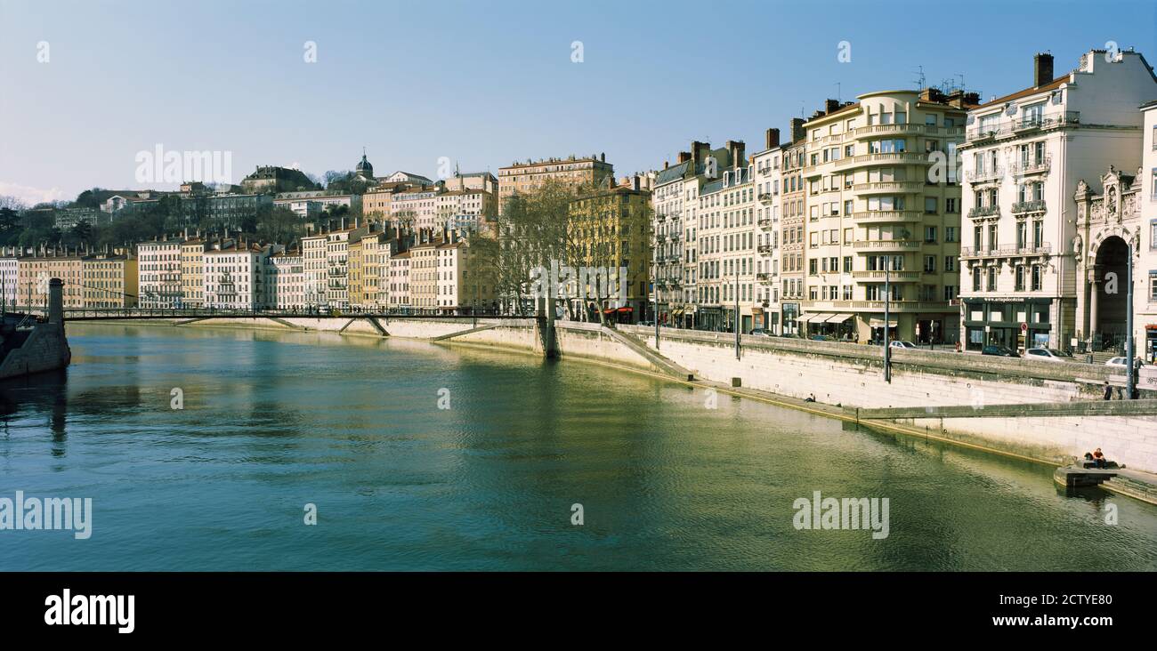 Molo di Saint Vincent e ponte sul fiume Saone, Lione, Rodano, Rodano-Alpi, Francia Foto Stock