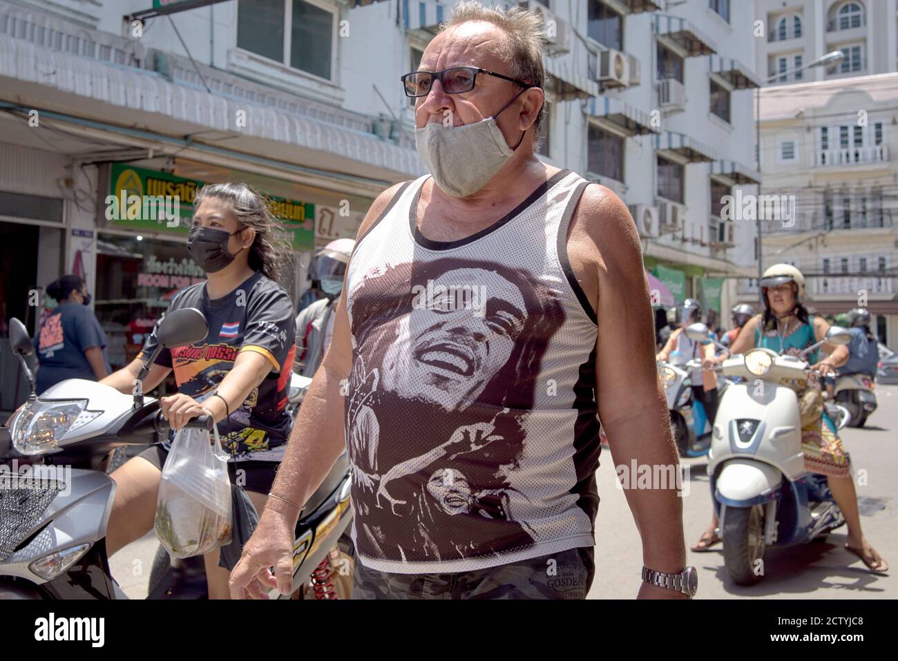 Camicia di bob marley immagini e fotografie stock ad alta risoluzione -  Alamy