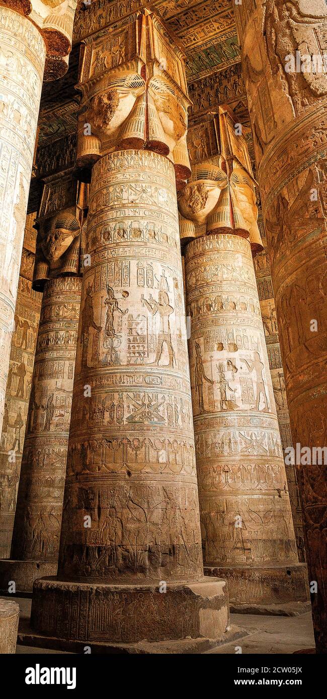 Interno del Tempio di Dendera, antico Egitto Foto Stock