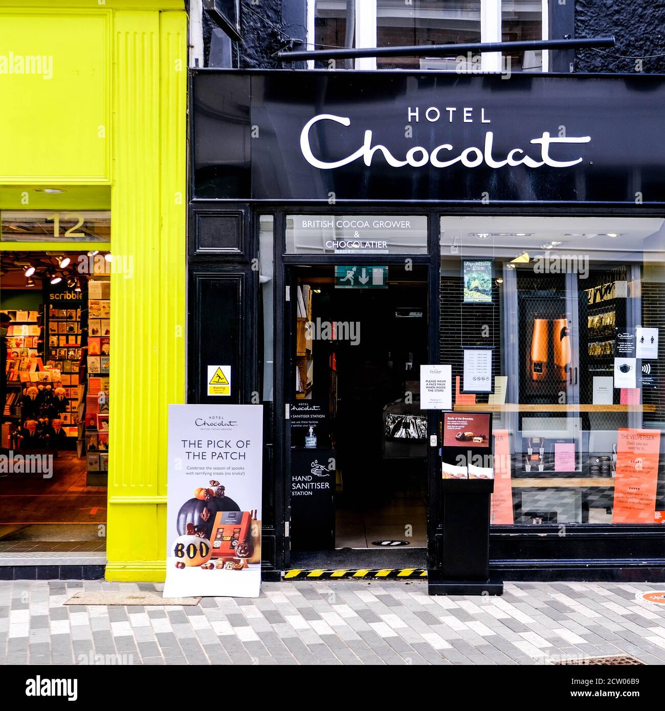 Hotel Chocolat Luxury Confectionery Chocolate Shop, senza persone, Kingston, Londra Foto Stock