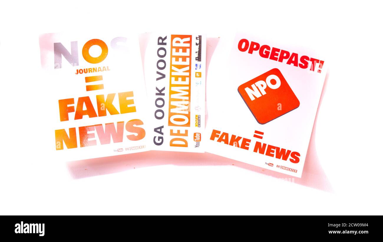 L'Aia, Paesi Bassi - 26 settembre 2020: Uno Sticker di NOS (nazionale di notizie trasmesse) eguaglia le notizie false Foto Stock