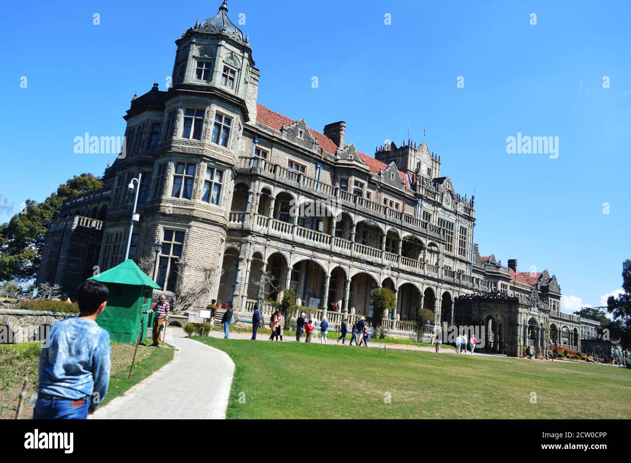 L'Istituto di studi avanzati a Shimla, noto anche come Videregal Lodge, casa di Lord Dufferin costruito in Indo - architettura in stile gotico, selettivo Foto Stock