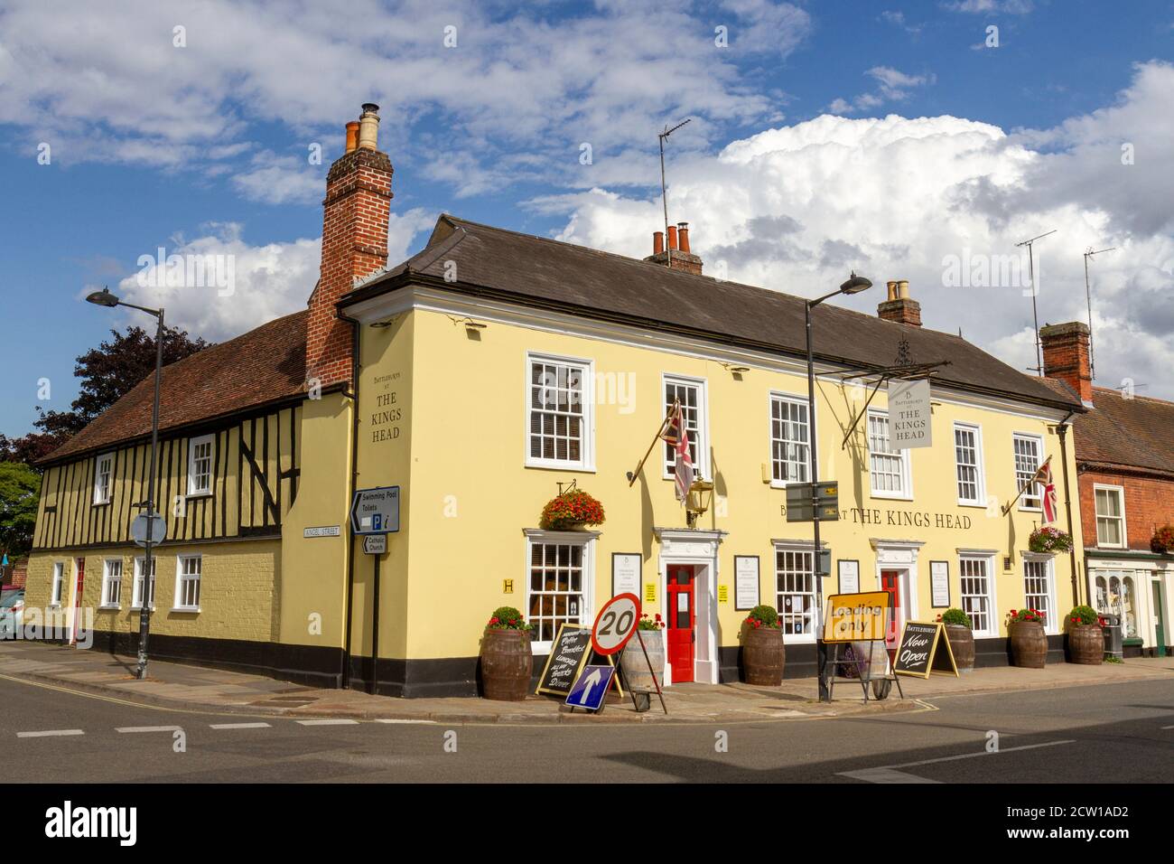Battlebury's presso la casa pubblica Kings Head di Hadleigh, un'antica città di mercato nel sud di Suffolk, East Anglia, Regno Unito. Foto Stock