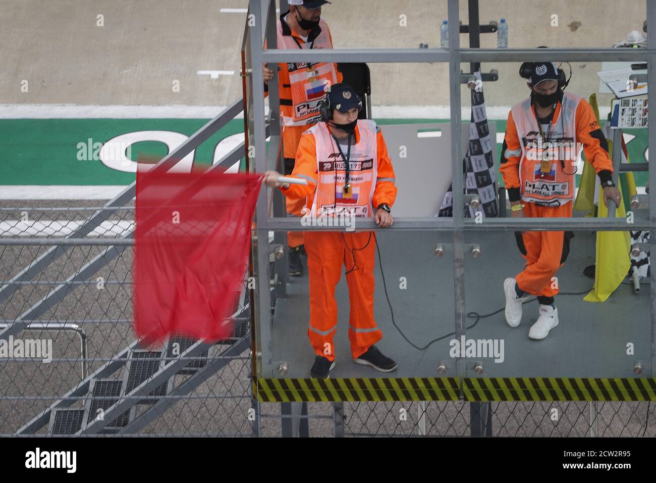 Bandiera rossa durante la sessione di qualifica durante la Formula 1 VTB Russian Grand Prix 2020, dal 25 al 27 settembre 2020 sulla Sochi Autodrom, a Sochi Foto Stock