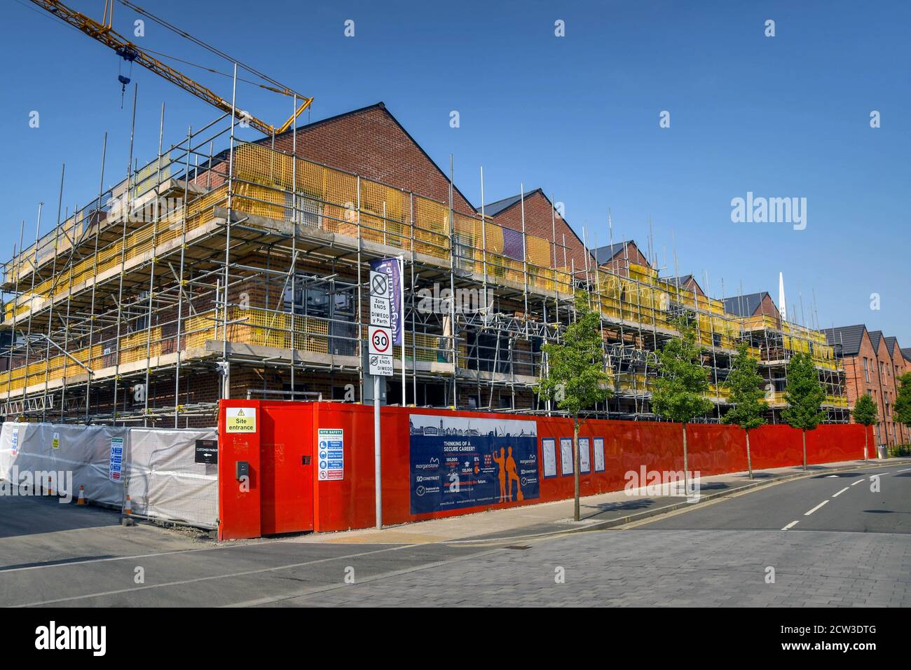 SWANSEA, GALLES - LUGLIO 2018: Nuovi appartamenti in costruzione nel SA1 rigenerazione sviluppo a Swansea Foto Stock