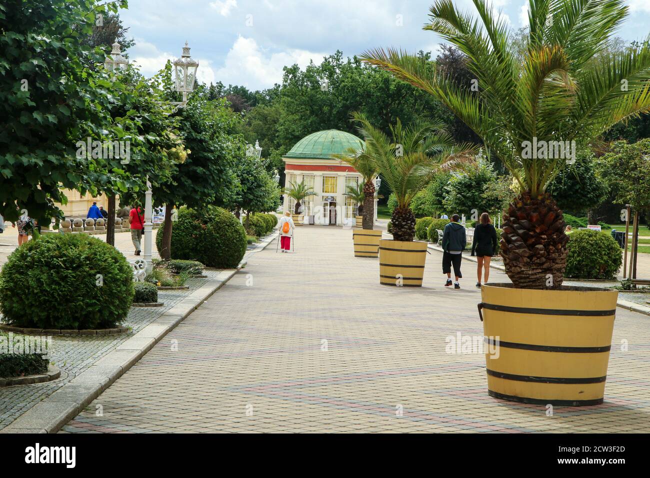 Il centro storico della tradizionale città termale di Františkovy Lázně, nella Repubblica Ceca. Il centro benessere e l'attrazione turistica. Foto Stock