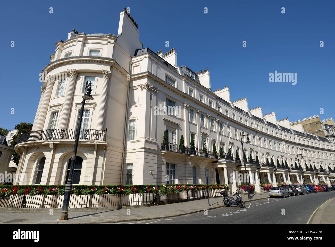 Grovenor Crescent Listed stucco Terrace, Belgravia, centro di Londra, Regno Unito Foto Stock