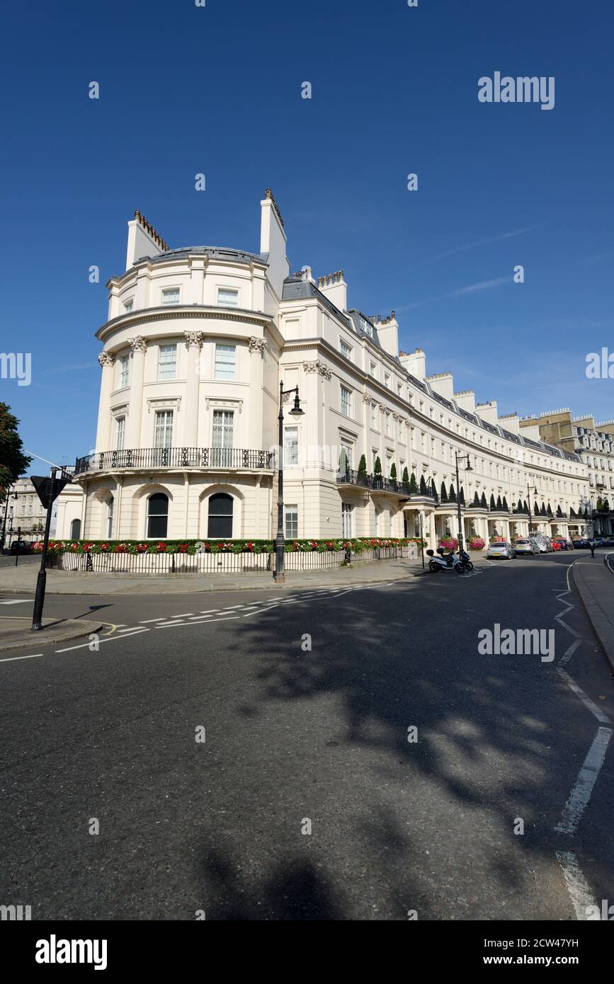 Grovenor Crescent Listed stucco Terrace, Belgravia, centro di Londra, Regno Unito Foto Stock