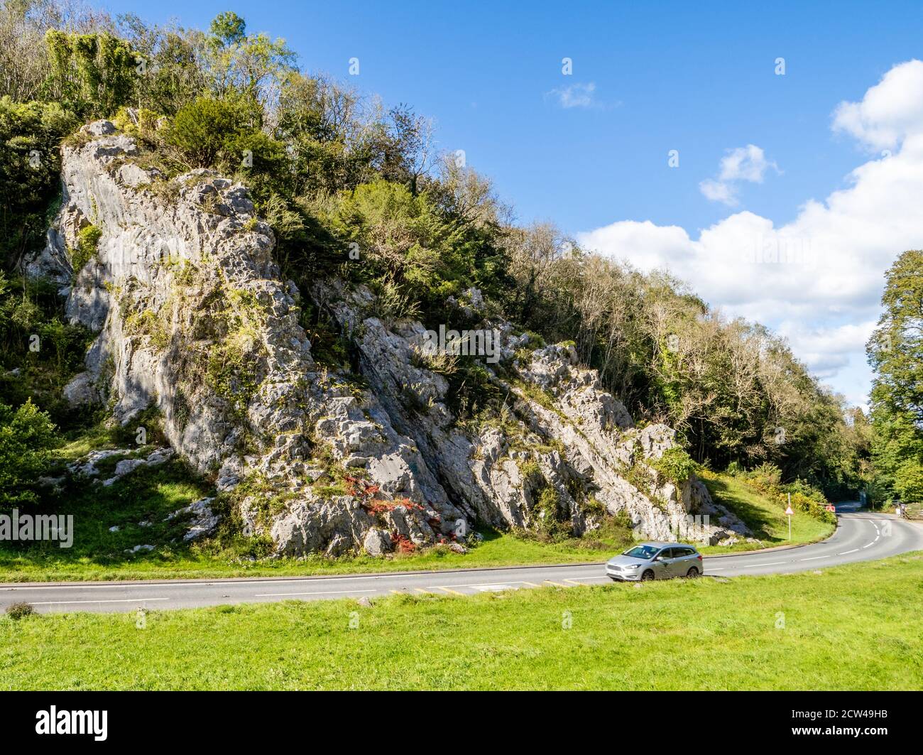 La Rocca di Ages con la sua famosa scriccia a Burrington Combe nel Mendip Hills Somerset UK - ispirazione leggendaria Per l'amato inno di M Toplady Foto Stock