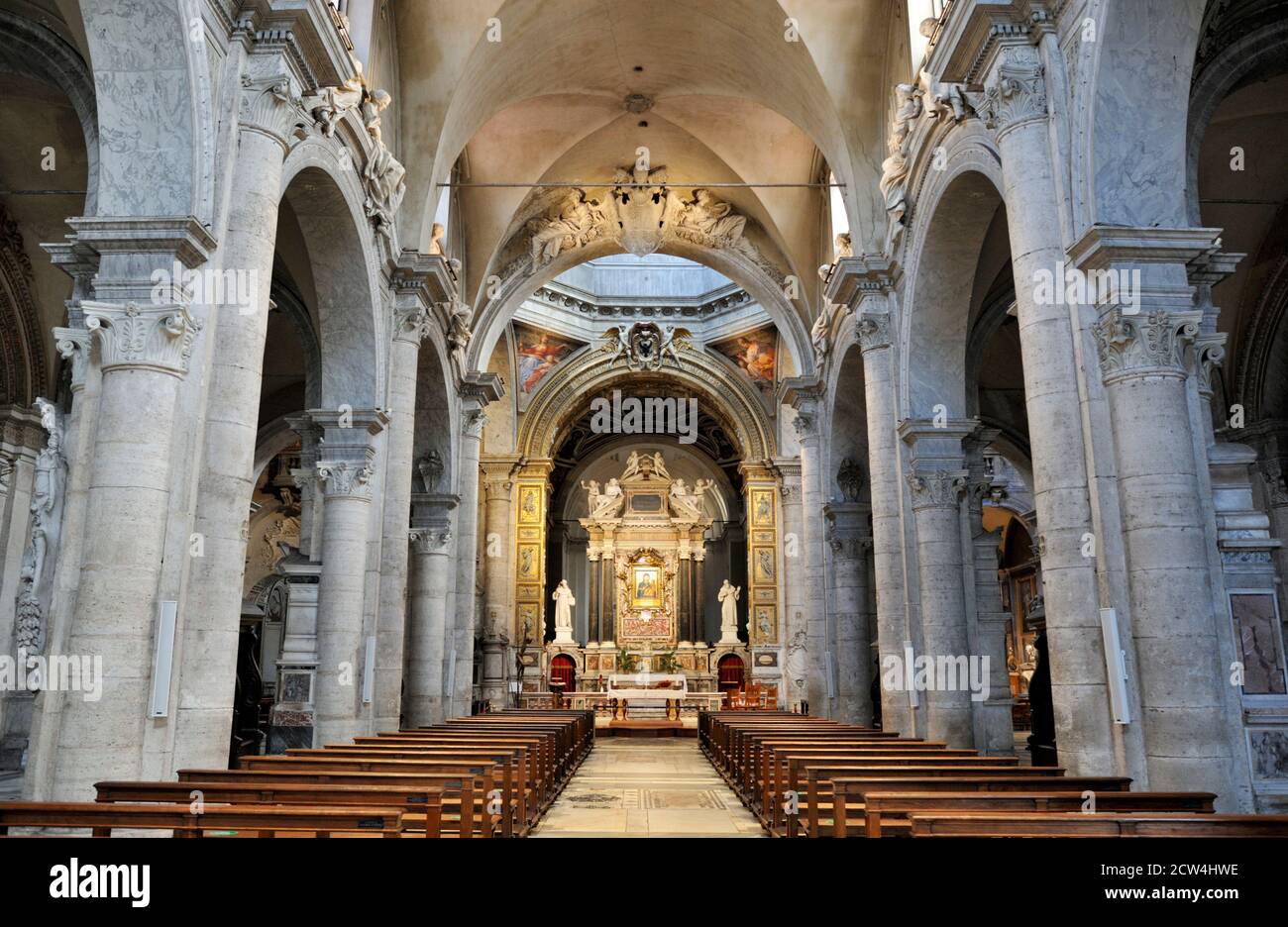 Italia, Roma, interno della chiesa di Santa Maria del Popolo Foto Stock