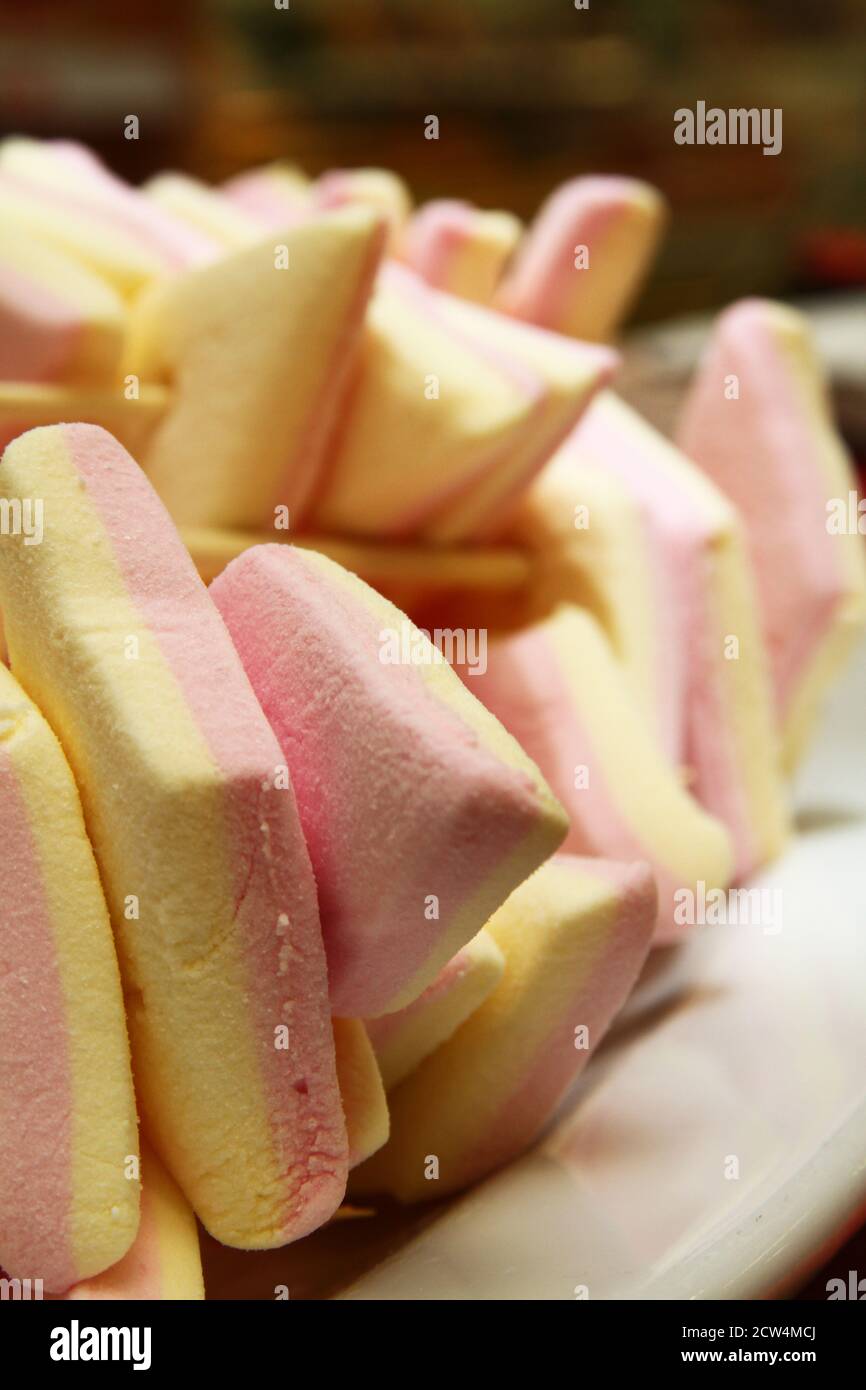 Marshmallows caramella dolce su un bastone Foto Stock