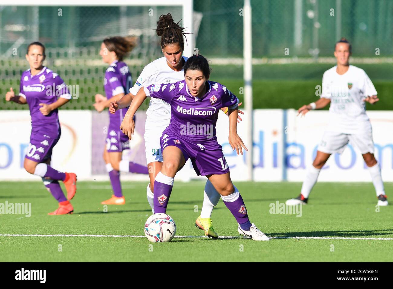 Marta Mascarello (Fiorentina Femminile), Francesca Imprezzabile (Florentia S. Gimignano) durante ACF Fiorentina Femminile vs Florentia San Gimignano, i Foto Stock