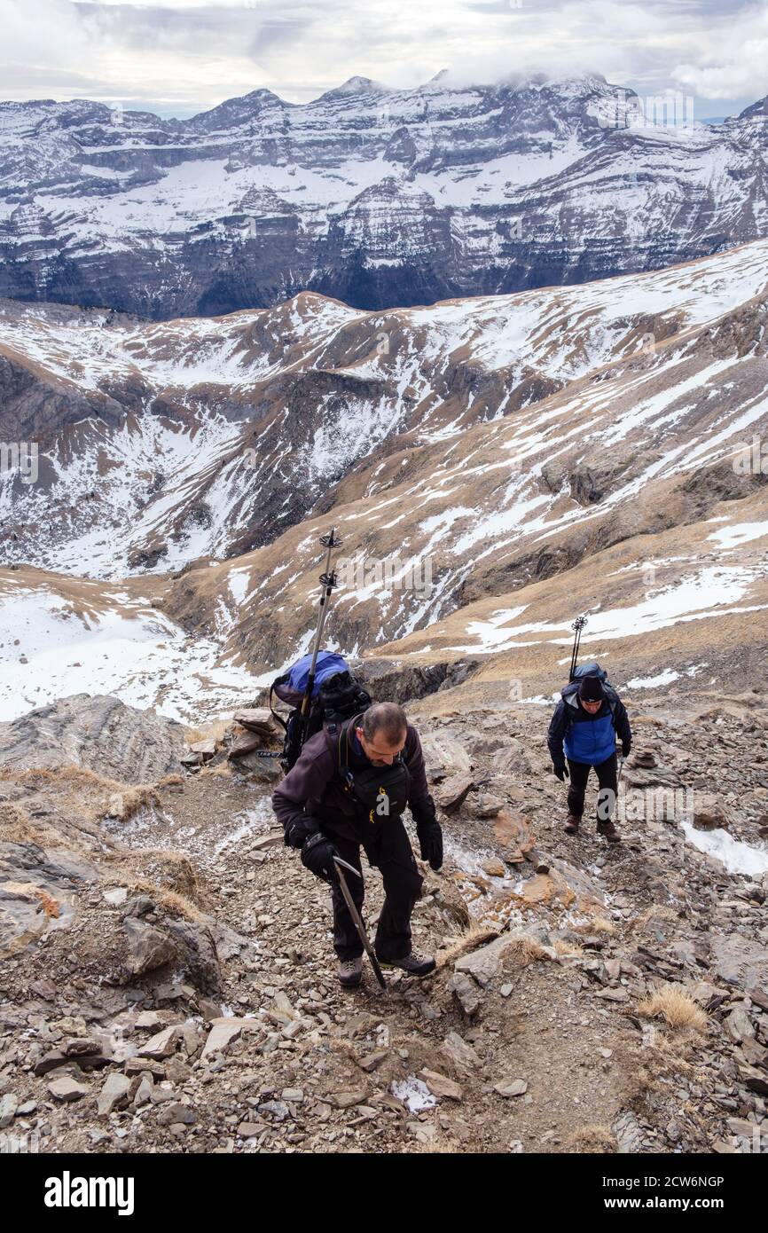 ascendo al pico Robiñera, Huesca, Aragón, cordillera de los Pirineos, Spagna Foto Stock