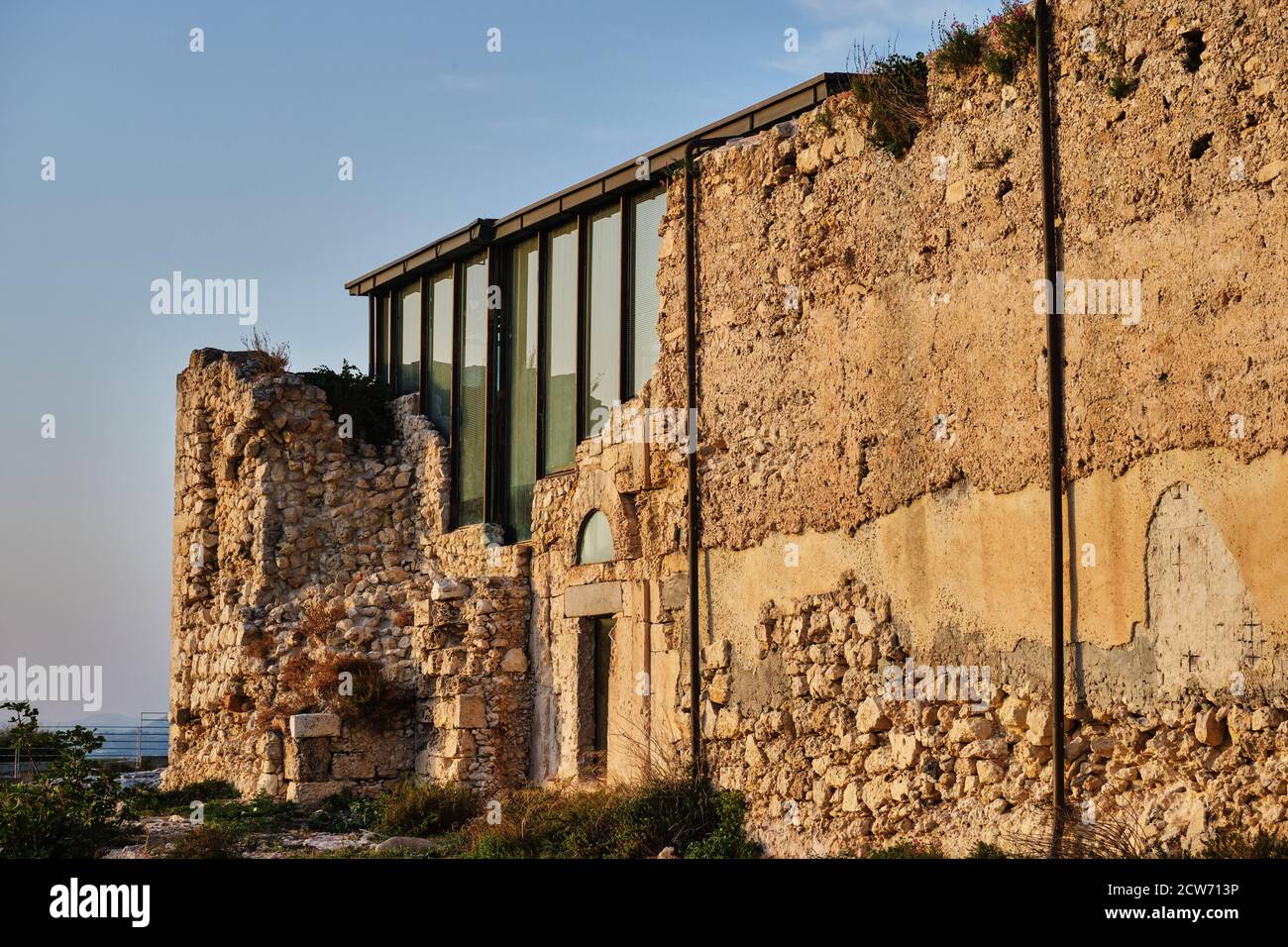 Antica rovina del castello medievale di San Michele a Cagliari, Sardegna, Italia Foto Stock