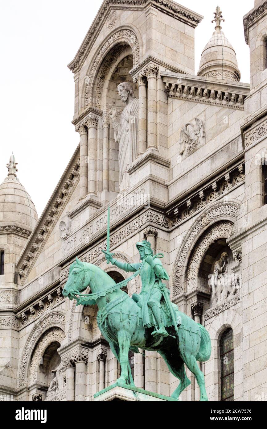 Facciata parziale del Sacro cuore a Parigi Foto Stock