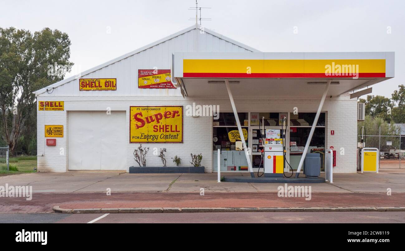 Stazione di servizio retro Shell su Avon Terrace York Western Australia. Foto Stock