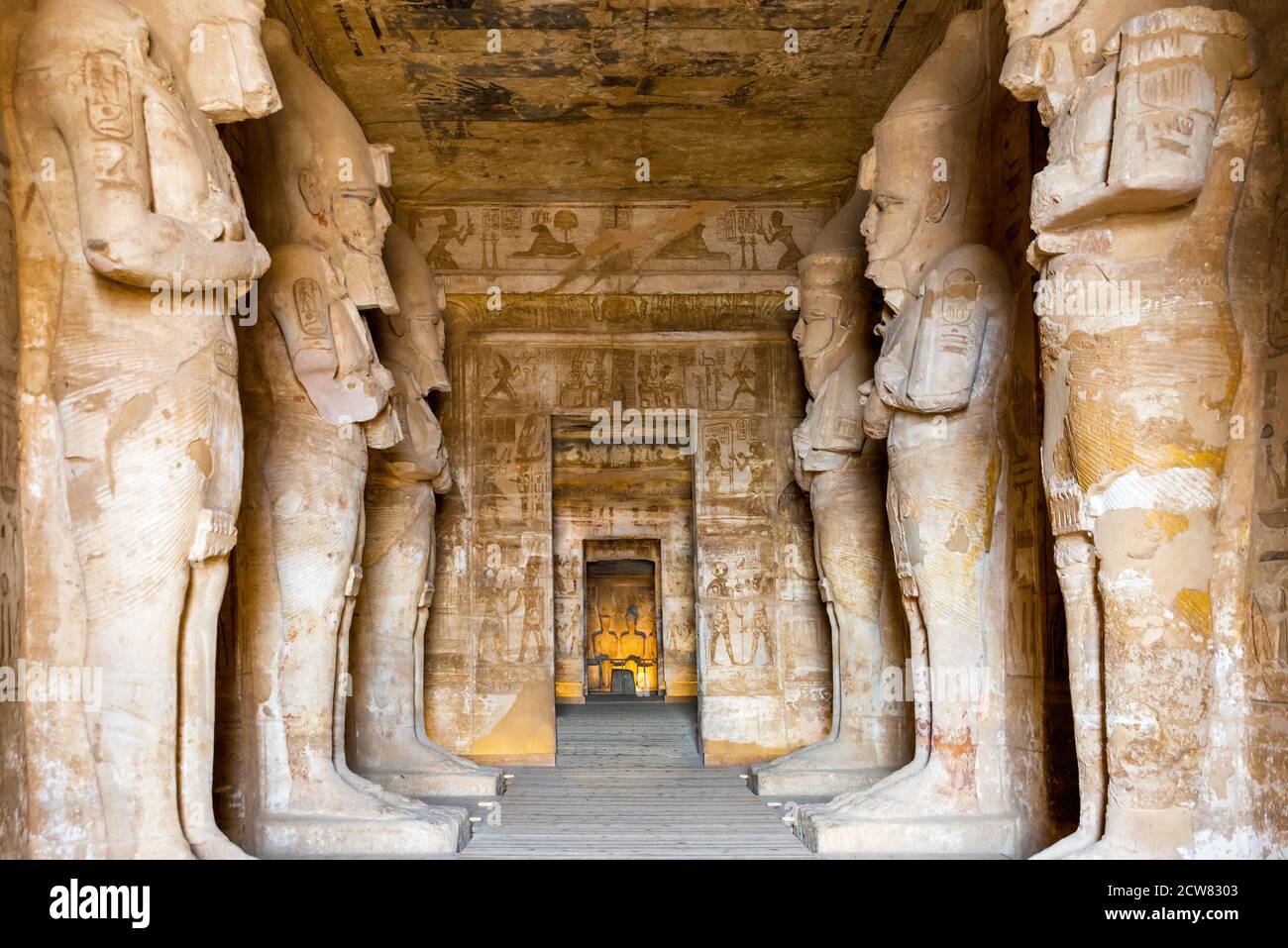 Abu Simbel, Egitto - 10 settembre 2020. All'interno del grande tempio di Ramses II ad Abu Simbel. Foto Stock