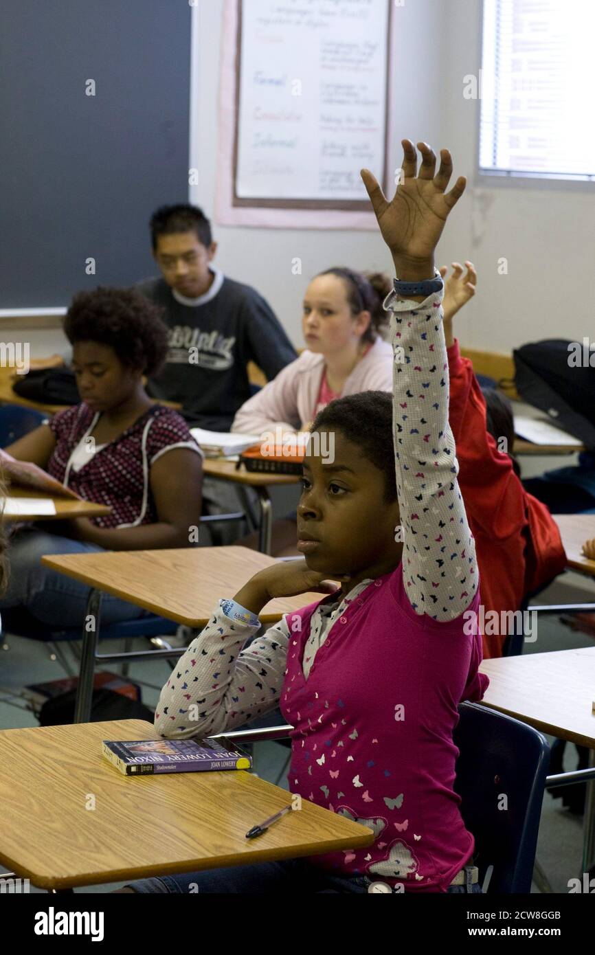 Pflugerville, TX 30 maggio 2008: Ambiente di apprendimento alla Park Crest Middle School, un grande campus suburbano vicino Austin con 1,000 studenti. Foto Stock