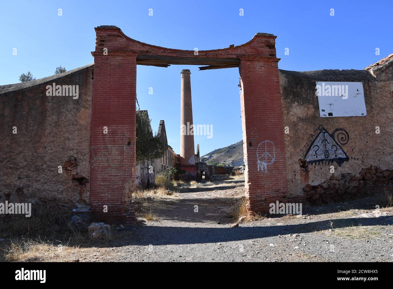 28/09/2020 il depresso stabilimento San Joaquin di Nerja, Malaga, Spagna. Originariamente proprietà del Marchese di Tous, questa fabbrica è stata costruita nel 1884 da un Foto Stock